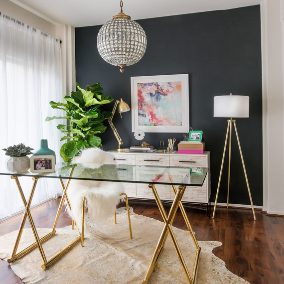 Desiperkins4.jpg (skyword:238903)