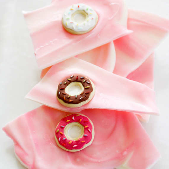 douhgnut_bark_0316.jpg (skyword:244852)