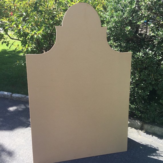 headboard-cut.jpg (skyword:220495)
