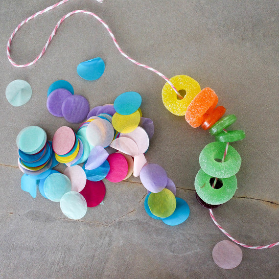 candy_necklace_0416.jpg (skyword:302955)