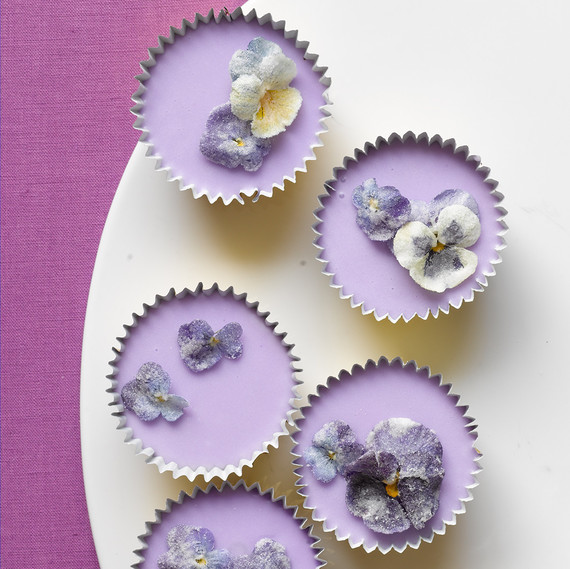 Spring Cupcakes with Sugared Flowers Spring Cupcakes with Sugared Flowers