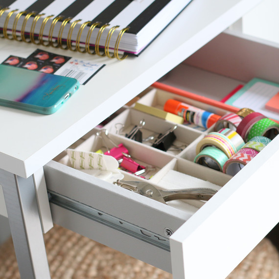 desk-drawer-atg.jpg (skyword:225856)