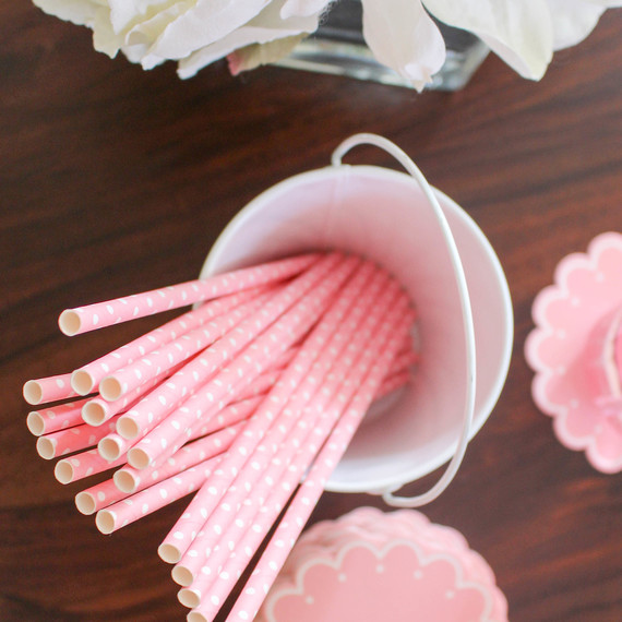 doughnut_straws_0316.jpg (skyword:244853)