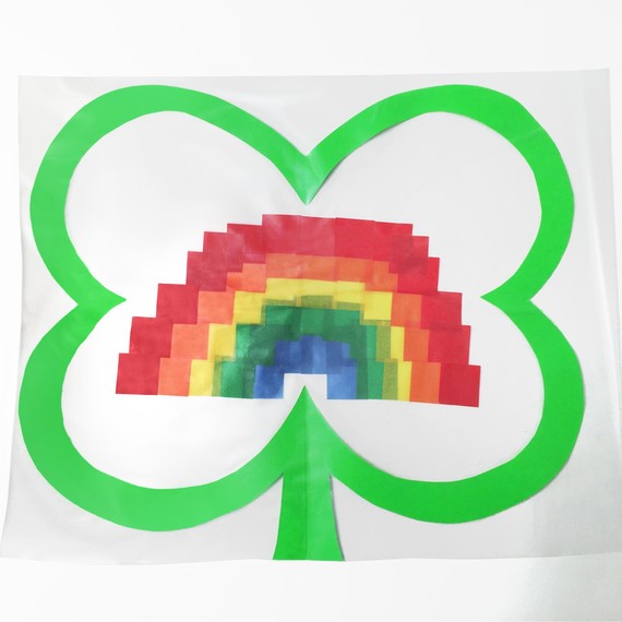 kiwi-crate-shamrock-suncatchers-step3-0215