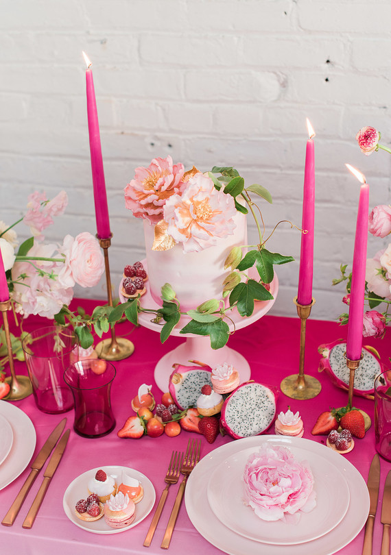 pink_ombre_cake_0512.jpg (skyword:276068)