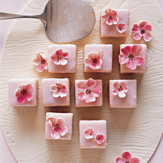 0106_msl_cakes05.jpg
