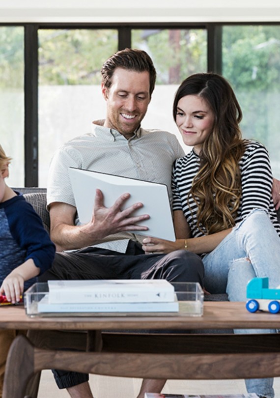 home-cell-family.jpg (skyword:351706)