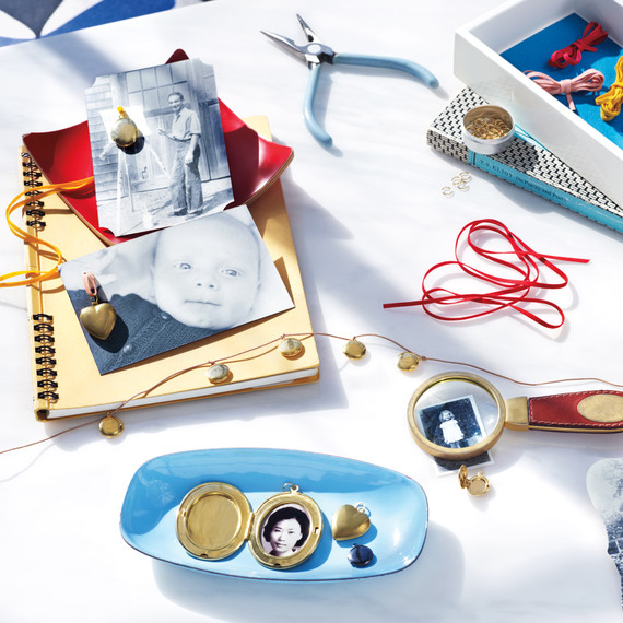 lockets-md109629.jpg
