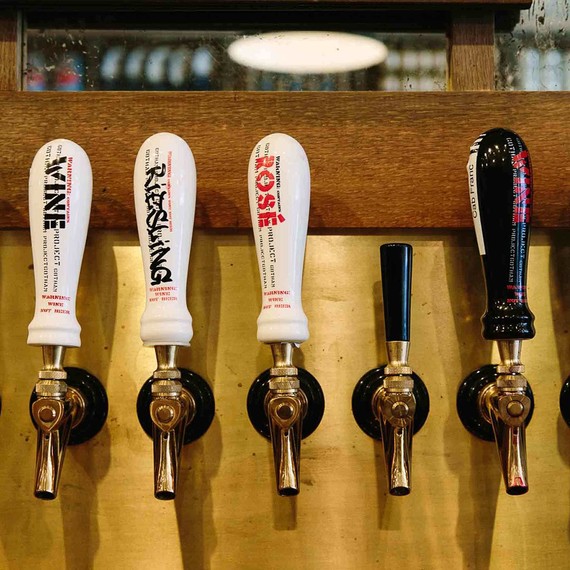 wine-on-tap-0816.jpg (skyword:314400)
