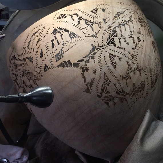 partially carved bowl by Gordon Pembridge partially carved bowl by Gordon Pembridge