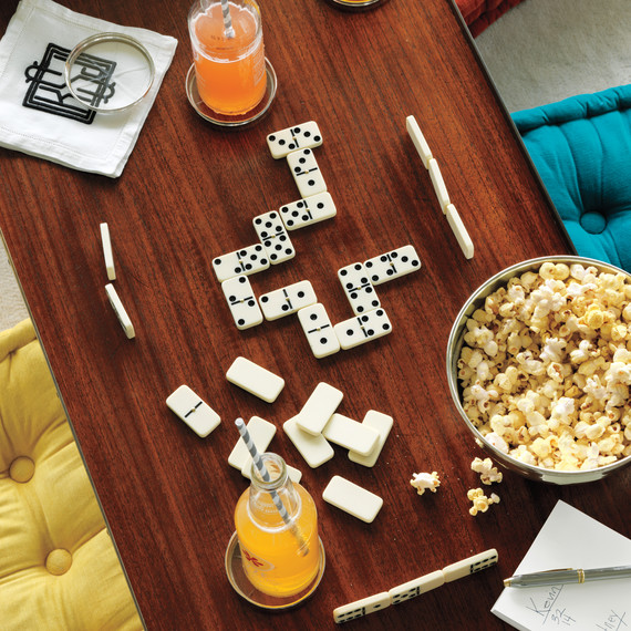 dominoes-mld108553.jpg