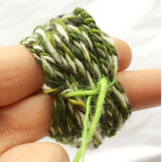 yarn-pompom-1-1214.jpg