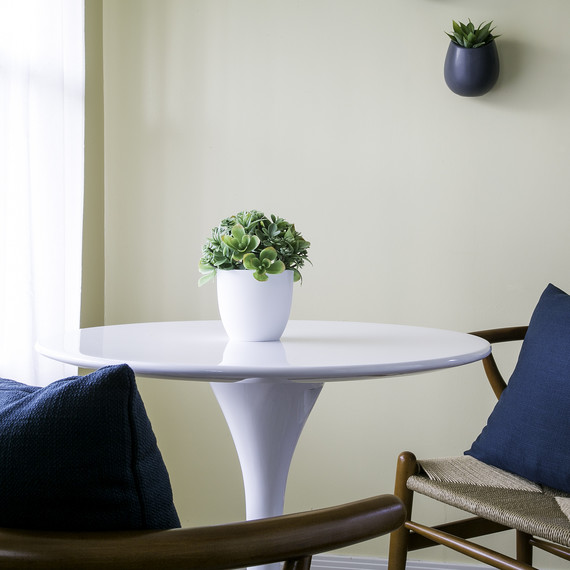 BetterToGiveaway-83.jpg (skyword:220345)