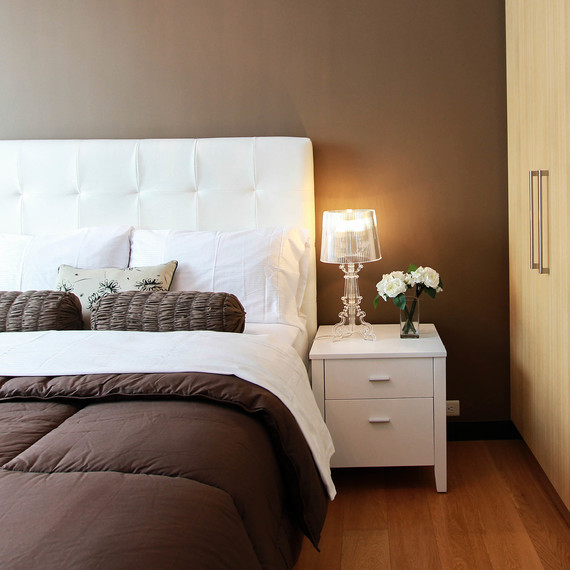 bed-making-app-1216.jpg (skyword:376272)