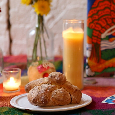 pan-de-muertos-ofrenda-day-of-the-dead-0914.jpg