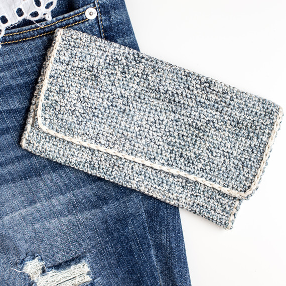 crochet-clutch-7114.jpg (skyword:307093)