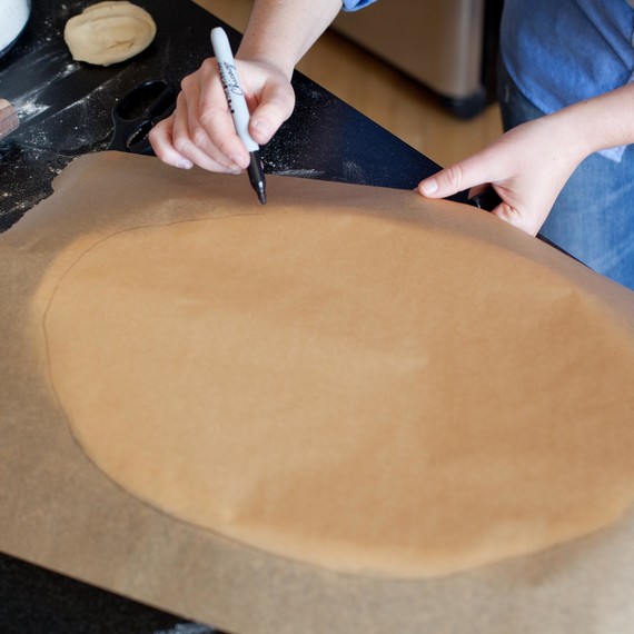 Create a guide for rolling top crust