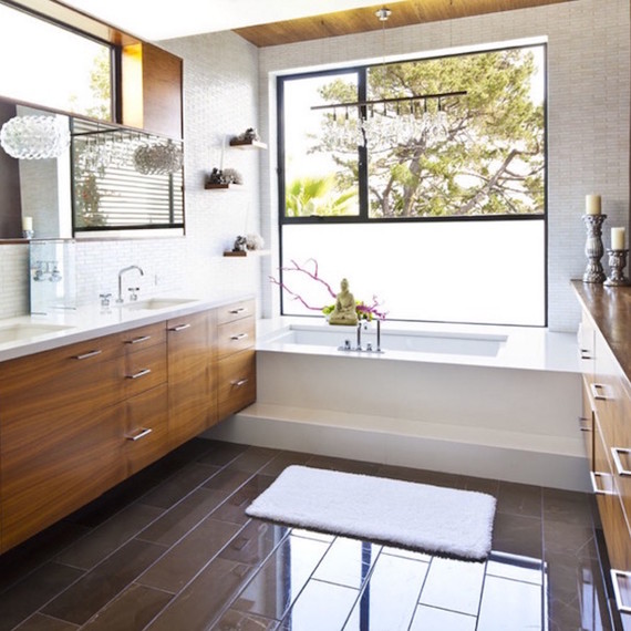 7 Different Bathroom Window Treatments You Might Not Have Thought Of ...