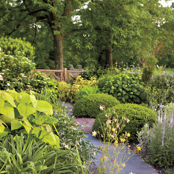 gardenpath-md110341.jpg