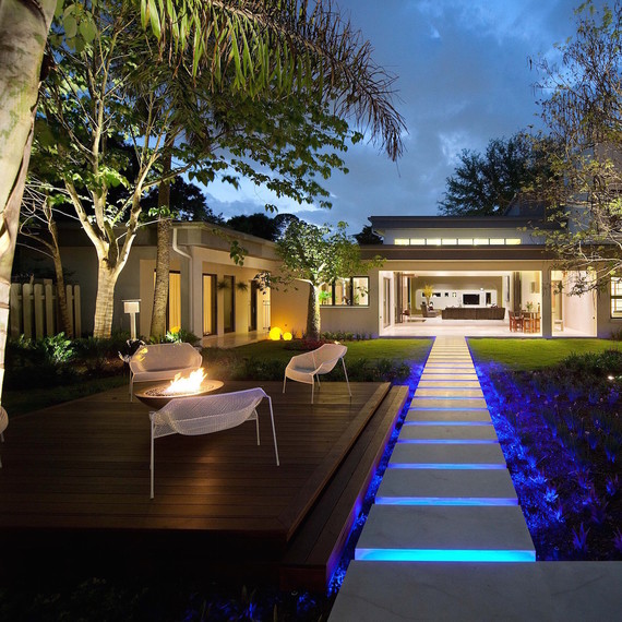 modern-firepit-1116.jpg (skyword:359672)