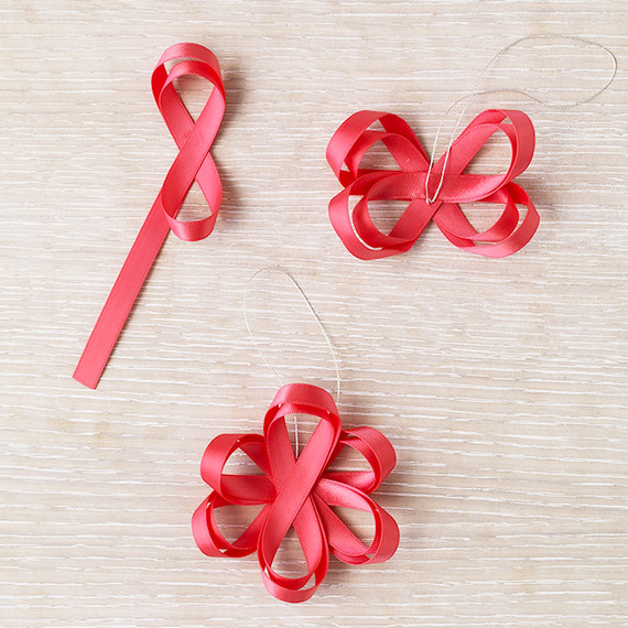 ribbonht4-mxd104087.jpg