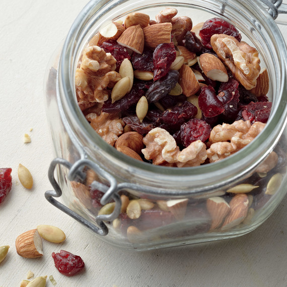 trail-mix-mbd108052.jpg