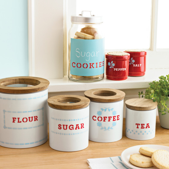 cannisters-rcd107123.jpg