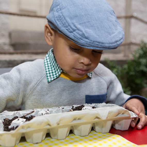 kids-garden-kit-0316.jpg (skyword:243060)