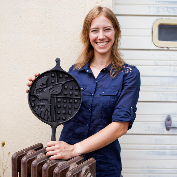 Alisa Toninato holding cast iron pan Alisa Toninato holding cast iron pan
