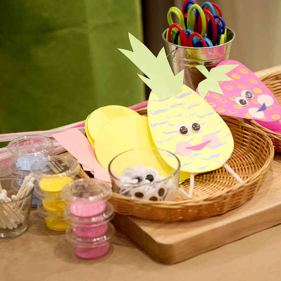 kids-crafts-play-0216.jpg (skyword:226679)