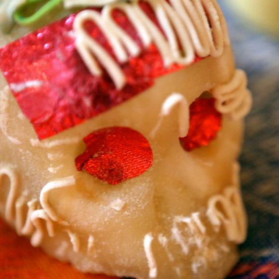 pink-sugar-skulls-day-of-the-dead-0914.jpg