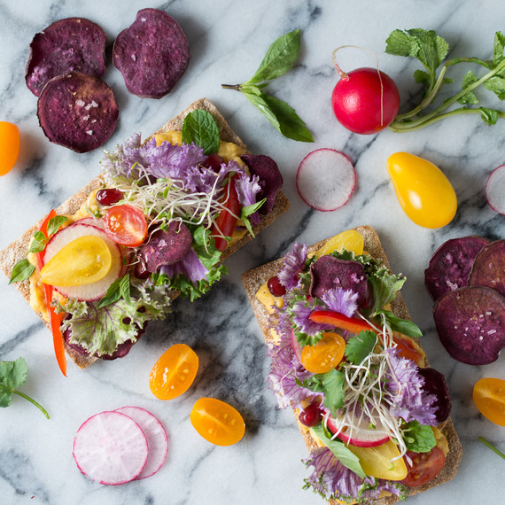 sunday-salad-toasts-2.jpg (skyword:232946)