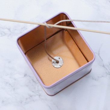 tea-tin-candle-step-1.jpg