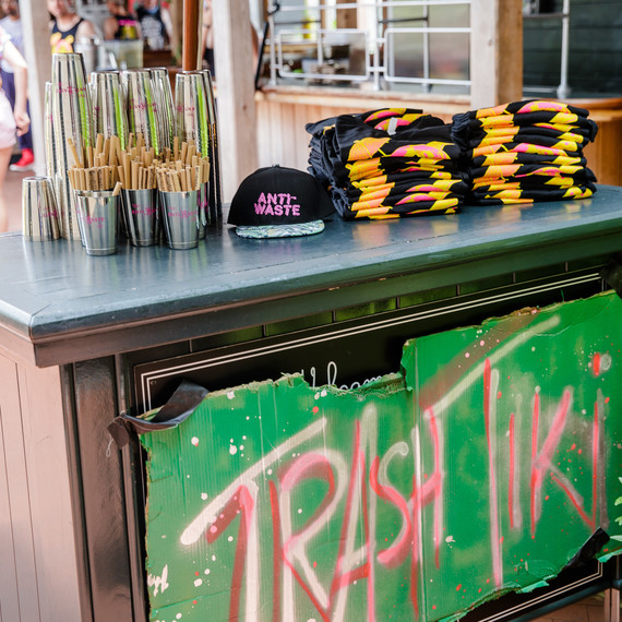 trash-tiki-stand-0817