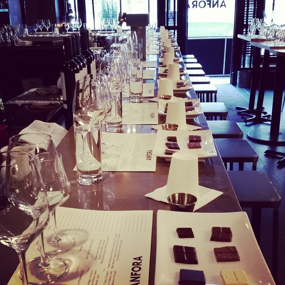 anfora-wine-class-1216.jpg (skyword:376392)