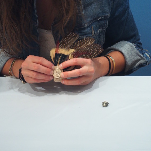 feathernapkin-9-102515.jpg (skyword:195429)