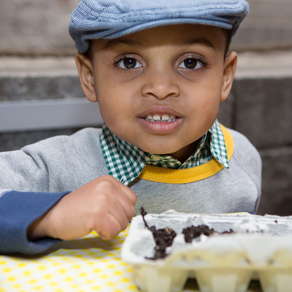 garden-seeds-kids-0316.jpg (skyword:243079)