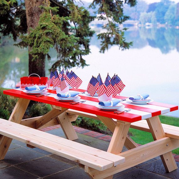 gt04maymsl_picnictable.jpg