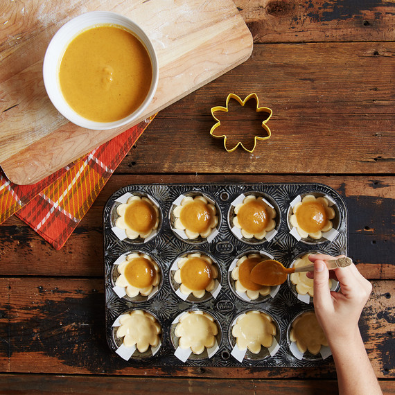 mini-pumpkin-pies-3976.jpg (skyword:442010)