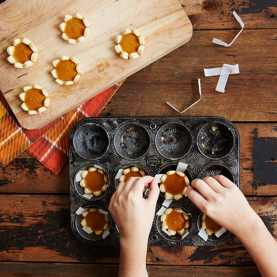 mini-pumpkin-pies-3986.jpg (skyword:442011)