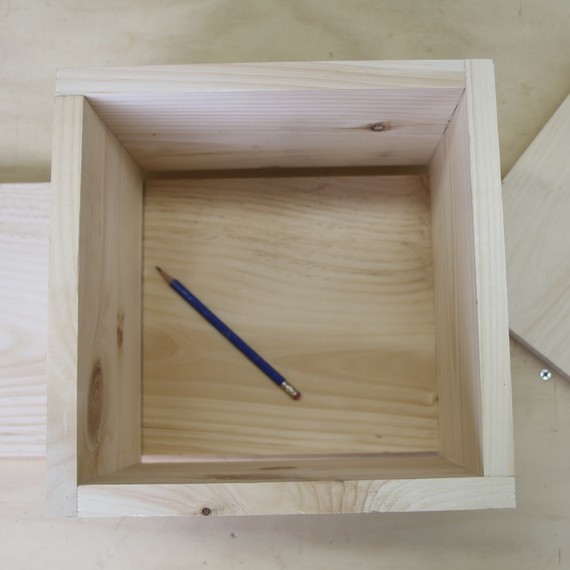 step-four-planter-0416.jpg (skyword:269106)