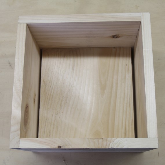 step-nine-planter-0416.jpg (skyword:269110)