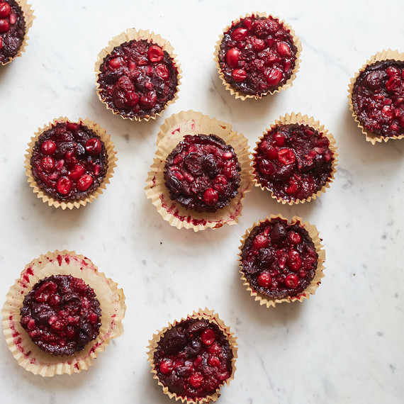 MS-red-fruit-tartlets-4.jpg (skyword:213573)
