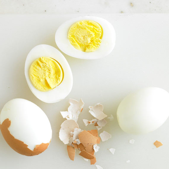 hard-boiled-egg-d103293.jpg