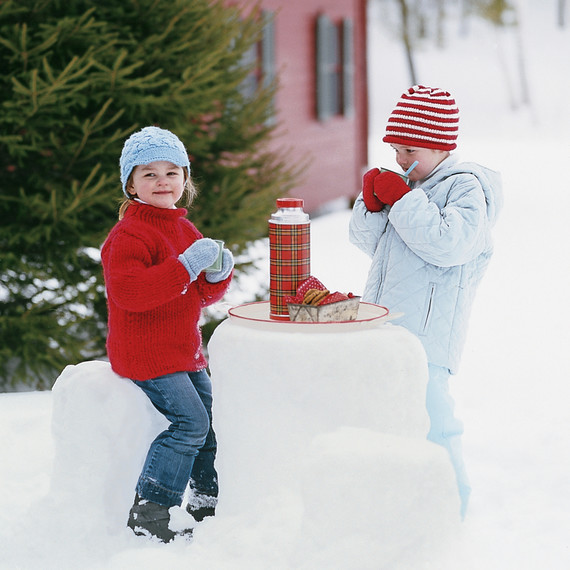la103058_1207_snowtable.jpg
