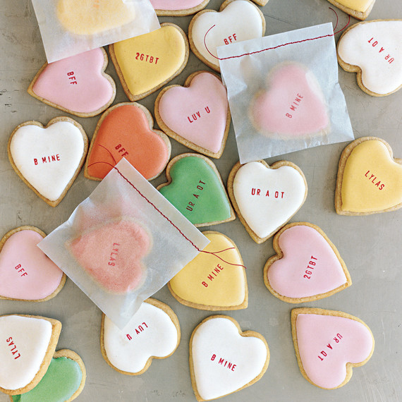 la104506_0209_conhearts.jpg