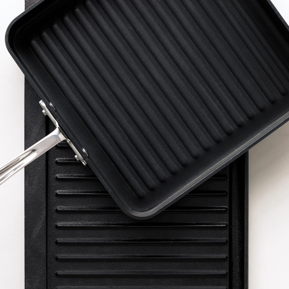 med104339_0109_grillpan.jpg