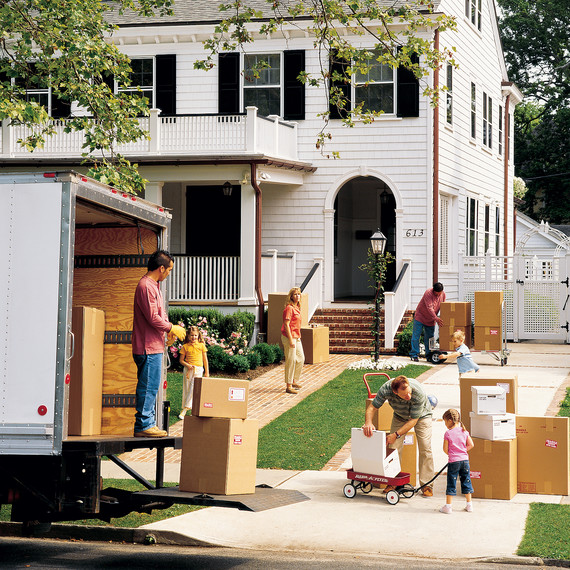 mla102438_0408_move_van.jpg