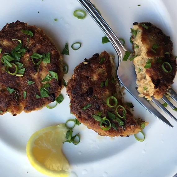 salmon-cakes-shira-0817