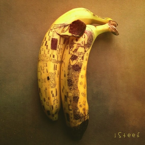 banana-art-the-kiss-0617